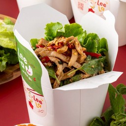 หมี่ไก่กะเพรา รสเด็ดพร้อมน้ำพริกหมูกระจก