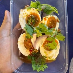 ปลาทอด N&R ตลาดนัดวัดอโศการาม