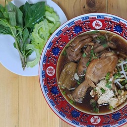 ก๋วยเตี๋ยวไก่มะระ