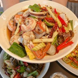 ส้มตำบ้านสวน19/2ลำพูน -