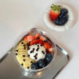 Berry Banana Choco Bowl