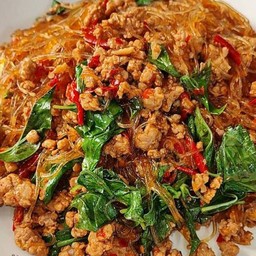 กะเพราวุ้นเส้น หมูสับ