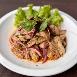 น้ำตกหมู