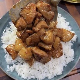 ข้าวราดกมูแมกกี้ สูตรคอหมู ฉ่ำๆ