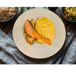 ข้าวไข่ข้นแซลมอนย่าง ซอสจิ้มแจ่ว