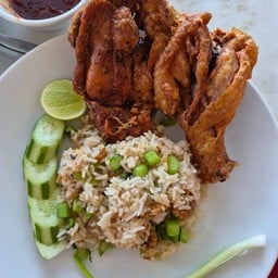 บ้านป้าจุ๋ม หมู่บ้าน ชนากานต์ (กลางเมือง)