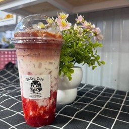 สตอเบอร์รี่ ชาไทย นมสด