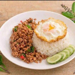 กะเพราวังทอง ชุดต้มยำ อาหารตามสั่ง