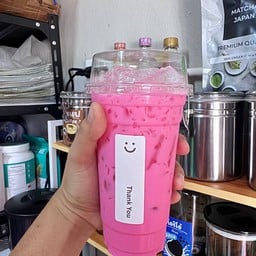 ร้านกาแฟ ชาไทย หลังบ้าน (น้องซัมเมอร์)