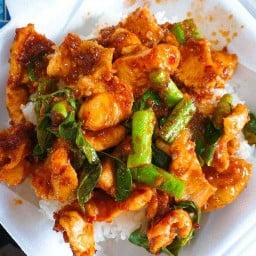 กับข้าวบ้านเพื่อน อ่าวอุดม