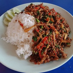 ผัดเผ็ดกบราดข้าว