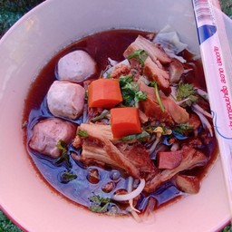 ก๋วยเตี๋ยวน้ำข้นเส้นใหญ๋