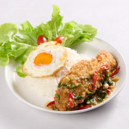 .ข้าวกะเพรา ปลากระพงทอด ไข่เจียว.