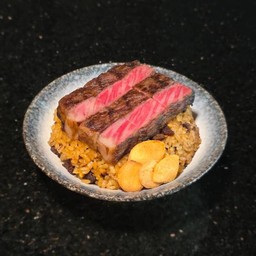 LM3. Japanese Wagyu Fried Rice & Diced Wagyu ข้าวคั่ววากิวญี่ปุ่นและวากิวเต๋า