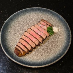 LMG0. Tenderloin, Dry-aged Japanese Wagyu A5 สเต๊กสันในญี่ปุ่นวากิวดรายเอจเกรด A5