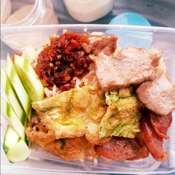 ข้าวคลุกน้ำพริกตาแดงแมงดา