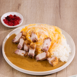 .แกงกะหรี่ญี่ปุ่น หมูกรอบ ไข่นุ่ม.
