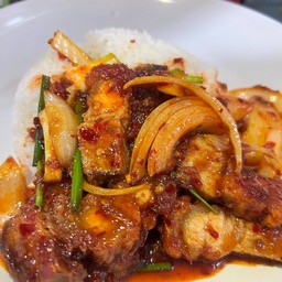 ผัดพริกเผา หมูกรอบ