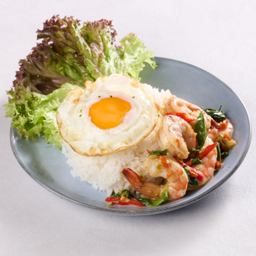 .ข้าวกะเพรา กุ้ง ไข่ดาว.