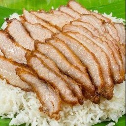 ข้าวเหนียว+คอหมูทอด
