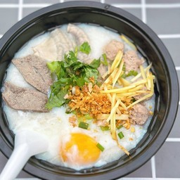 โจ๊กทรงเครื่อง ใส่ไข่ลวก