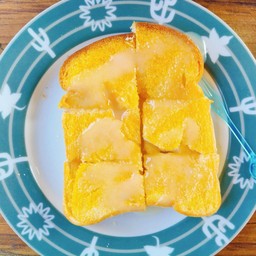 ปังปิ้งเนยนม