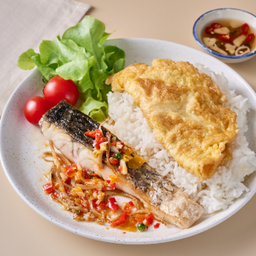 .ข้าวปลากะพงผัดฉ่า ไข่เจียว.