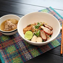 ก๋วยเตี๋ยวแห้ง ยำสุโขทัย