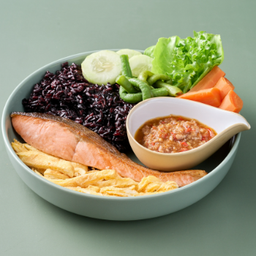.ข้าวไรซ์เบอร์รี่ น้ำพริกลงเรือ ปลาแซลมอน.