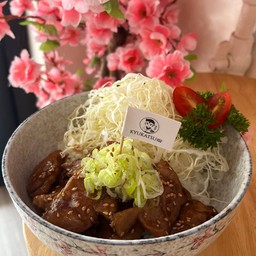 ข้าวหน้าหมูผัดซอสยากินิกุ