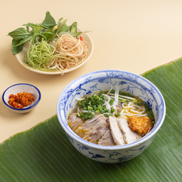Bun Bo Hue / ก๋วยเตี๋ยวเนื้อเมืองเว้