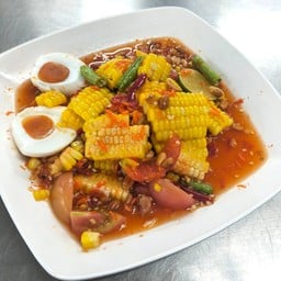 ตำข้าวโพดไข่เค็ม