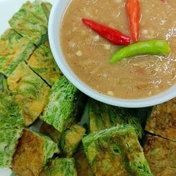 ไข่ชะอม น้ำพริกกะปิ