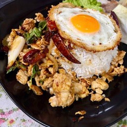 กระเพราไก่+ไข่ดาว