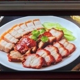 โกวจูน ข้าวหมูแดง หมูกรอบ