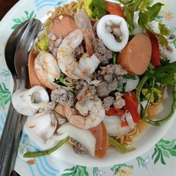 อาหารตามสั่งแม่โฟกัส ยำ