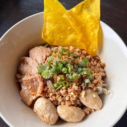 ก๋วยเตี๋ยวเส้นคลุก (แยกน้ำคลุก)