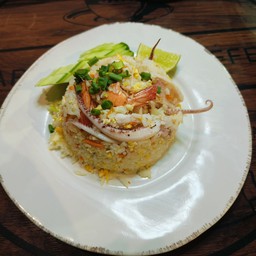 ข้าวผัดทะเล