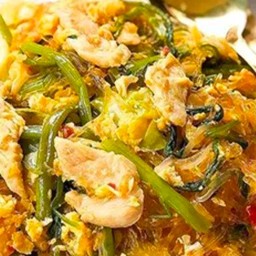 สุกี้แห้งไก่