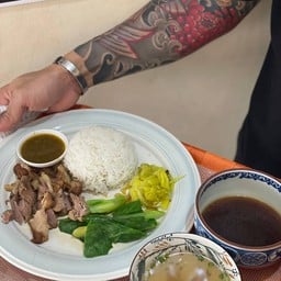 ข้าวขาหมู Stewed pork leg on rice