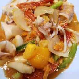 หมึกผัดไข่เค็ม