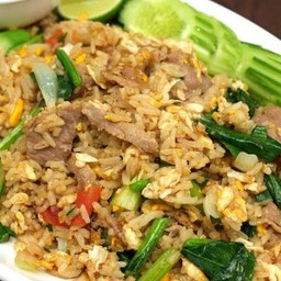 ข้าวผัดหมู