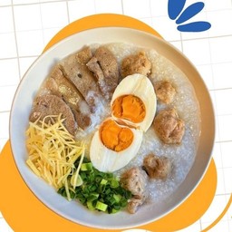 โจ๊กหมูเด้ง ตับนุ่ม ไข่เค็ม