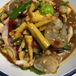 ตำหน่อไม้กุ้งสด