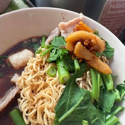 ก๋วยเตี๋ยวเรือหลังมอ (พี่ไก่)