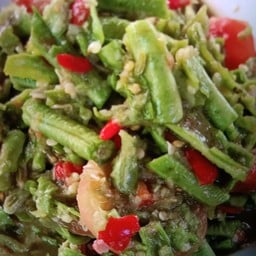 ลาบยโส & กาแฟสด by เจ๊นิดเจ้าเก่า