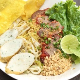 หมี่เหลืองแห้งเนื้อแดง