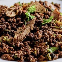 ลาบเหนือ(ลาบหมูคั่ว)