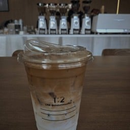 One To Two Vanilla Moon ถนนจันทน์