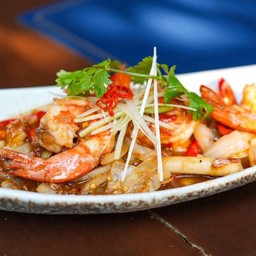 ผัดกุ้งกะปิไหลบัว